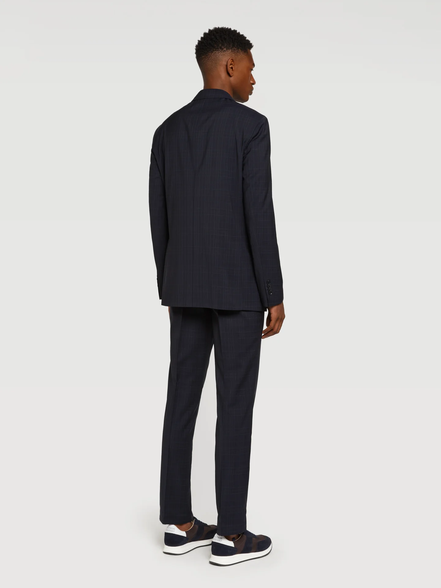 Slim fit k-moving italian fabric suit - Image 3
