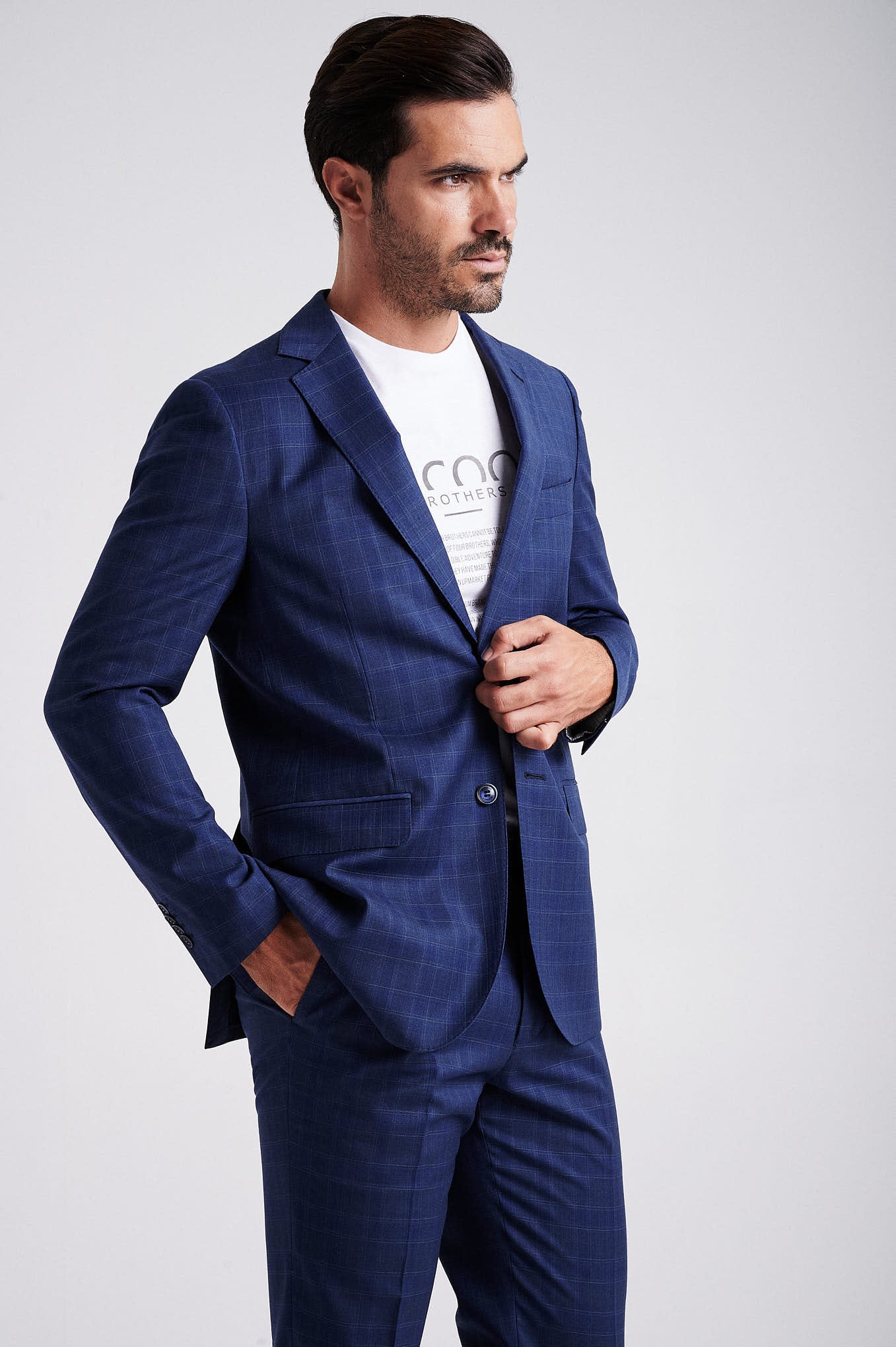 Slim fit plaids wool suit with vest - Image 4