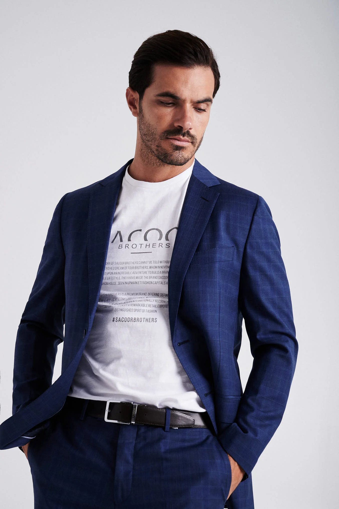 Slim fit plaids wool suit with vest - Image 7