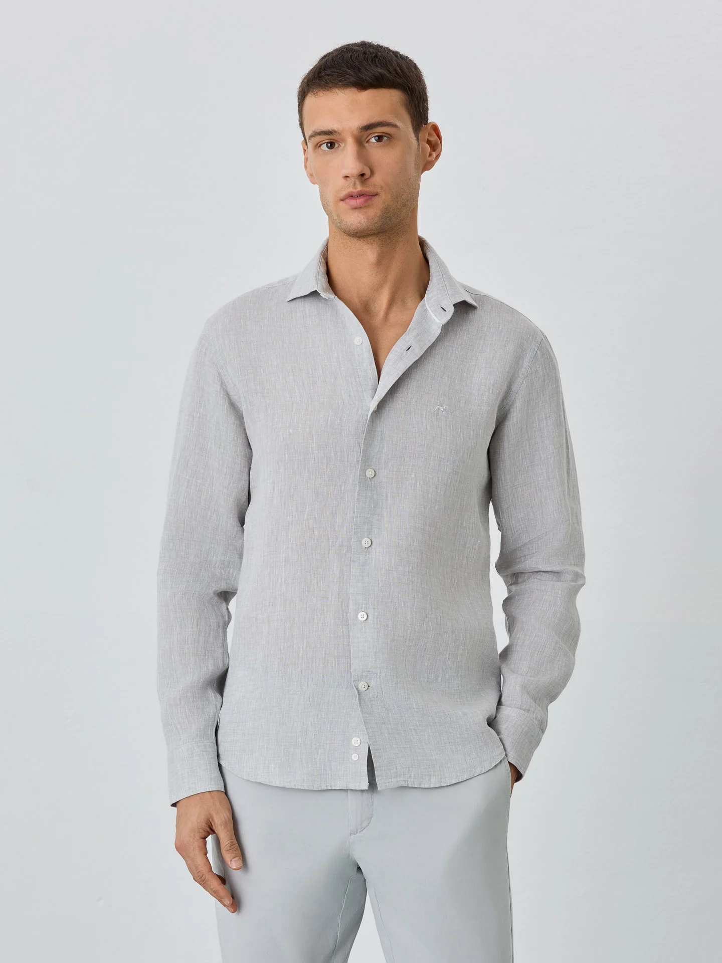 Slim Fit Shirt With Open Collar In Linen - Image 5
