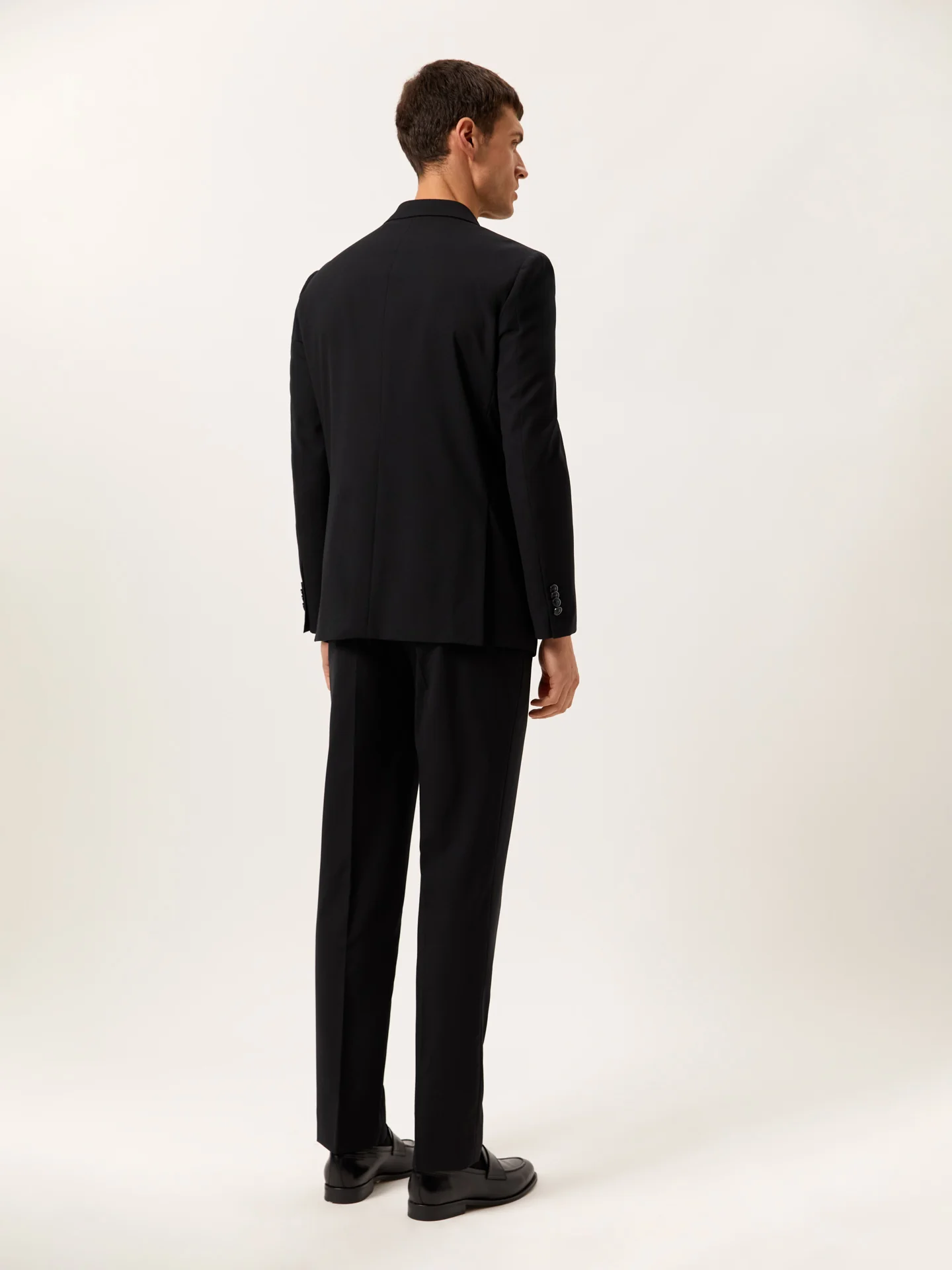 Slim Fit Suit in High-performance Wool - Image 4