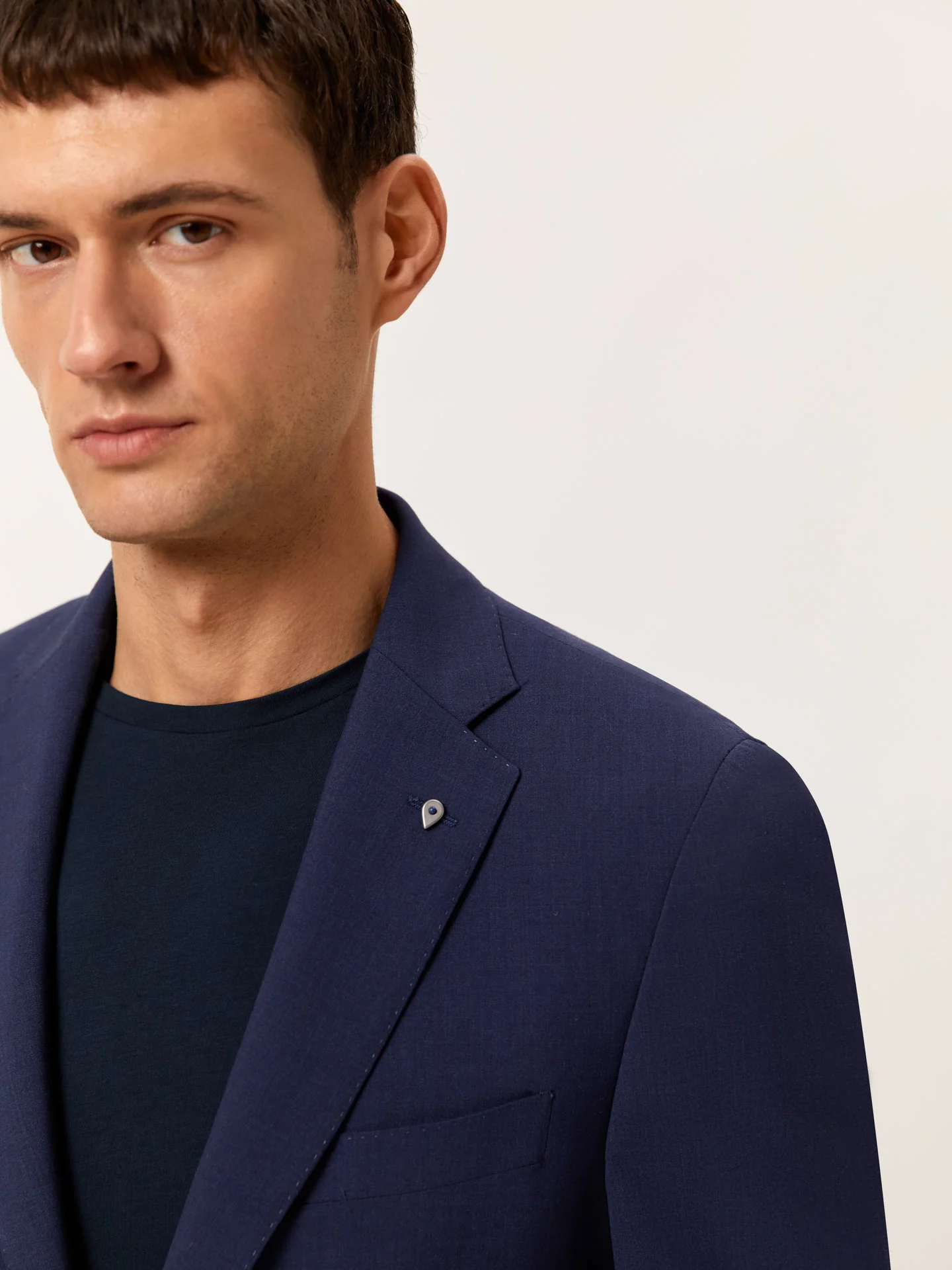 Slim Fit Suit in High-performance Wool - Image 2