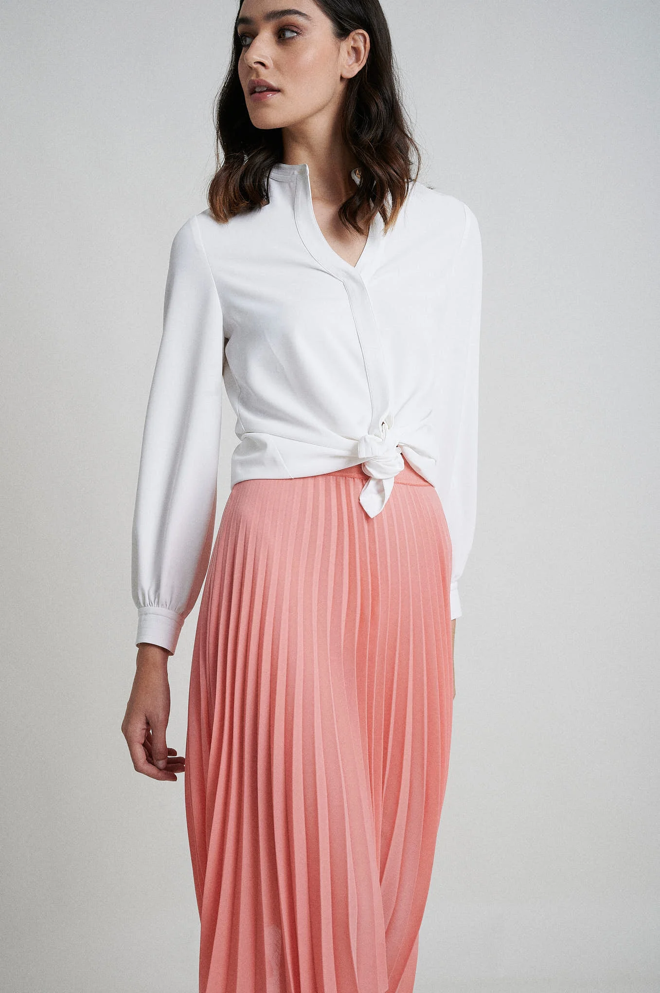 Straight fit blouse with front opening - Image 2