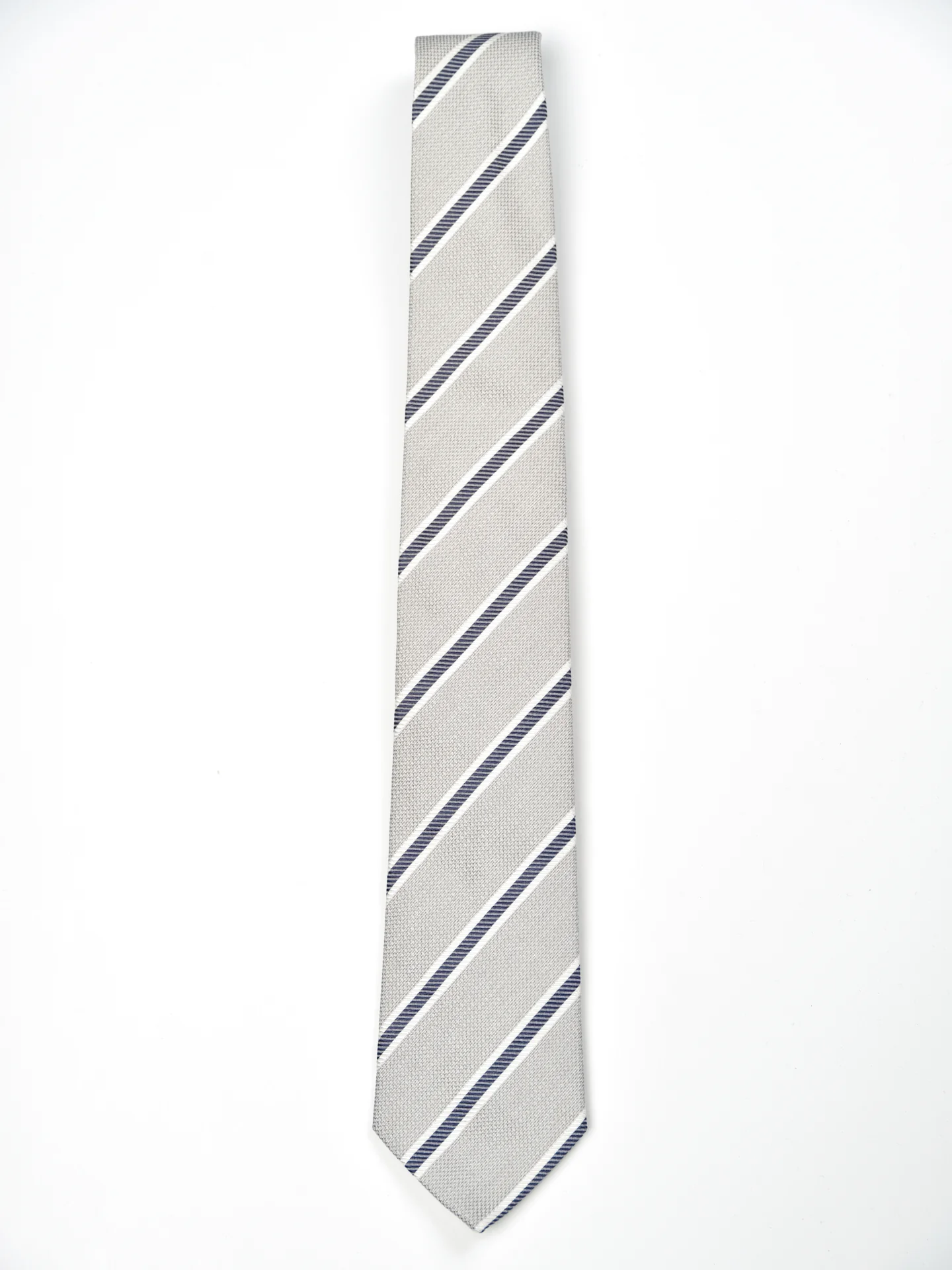 Striped Pattern Tie 100% Silk 8cm - Image 4