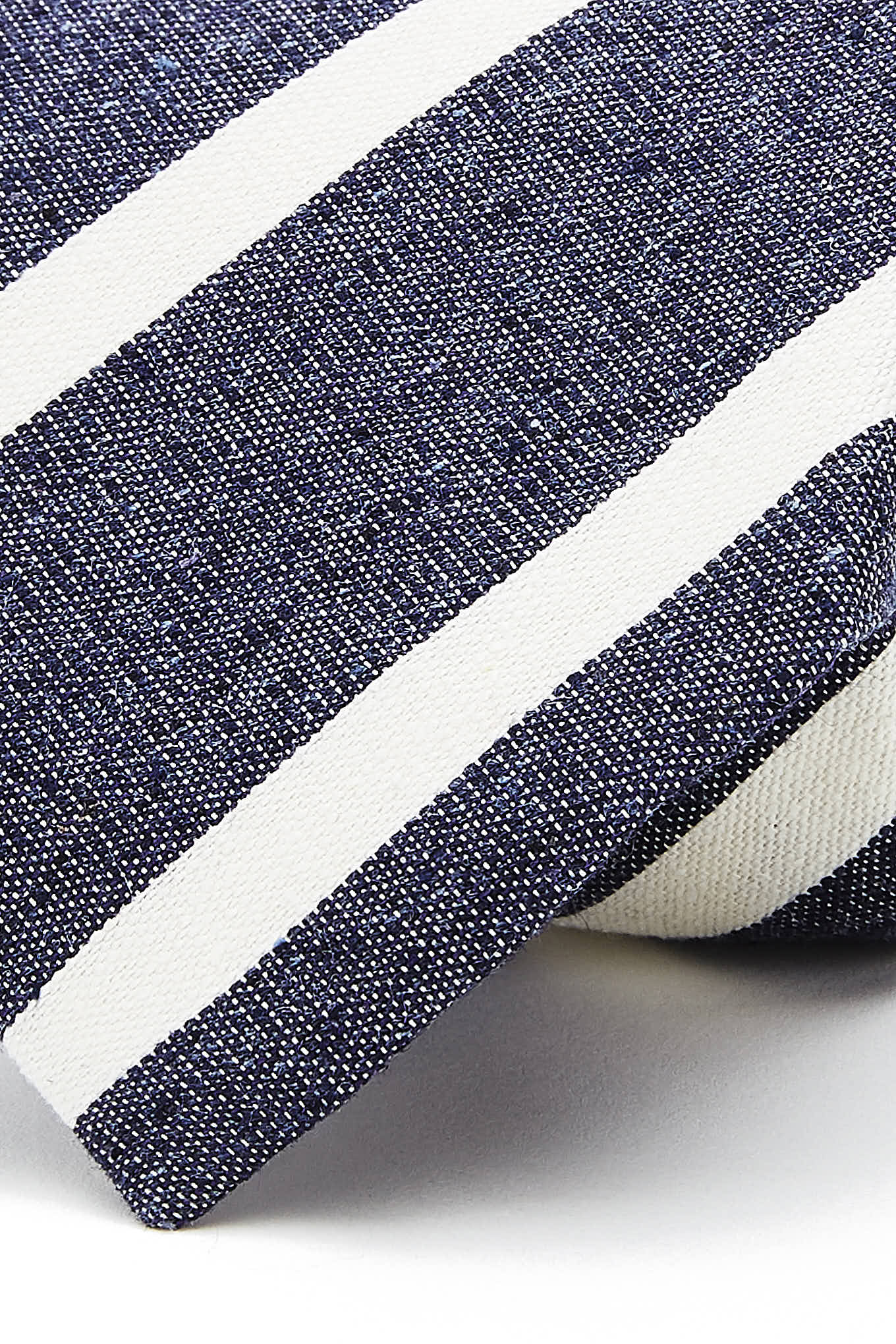Striped Pattern Tie 100% Silk 8cm - Image 8