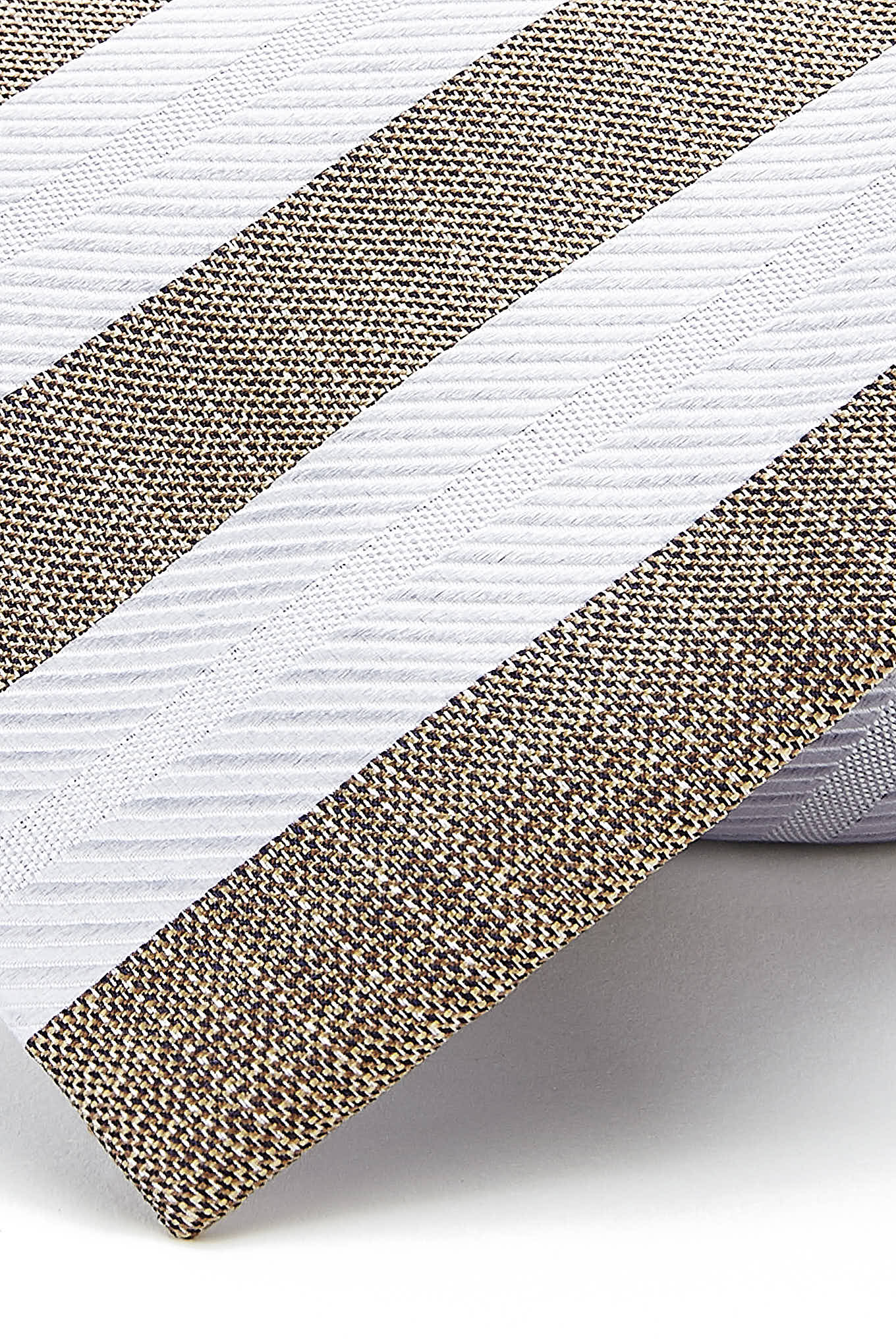 Striped Pattern Tie 100% Silk 8cm - Image 4