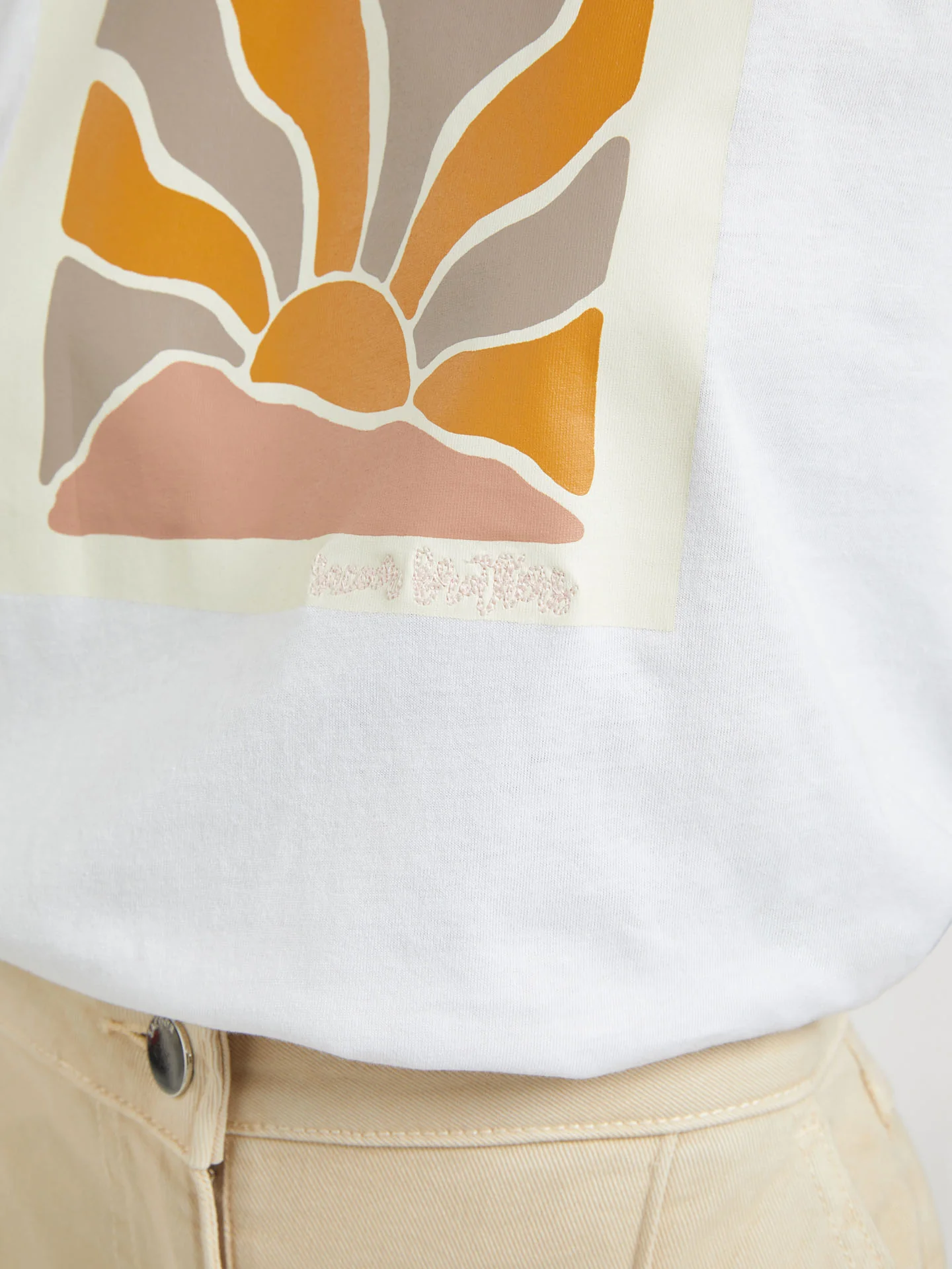 Sunshine Print T-shirt - Image 8