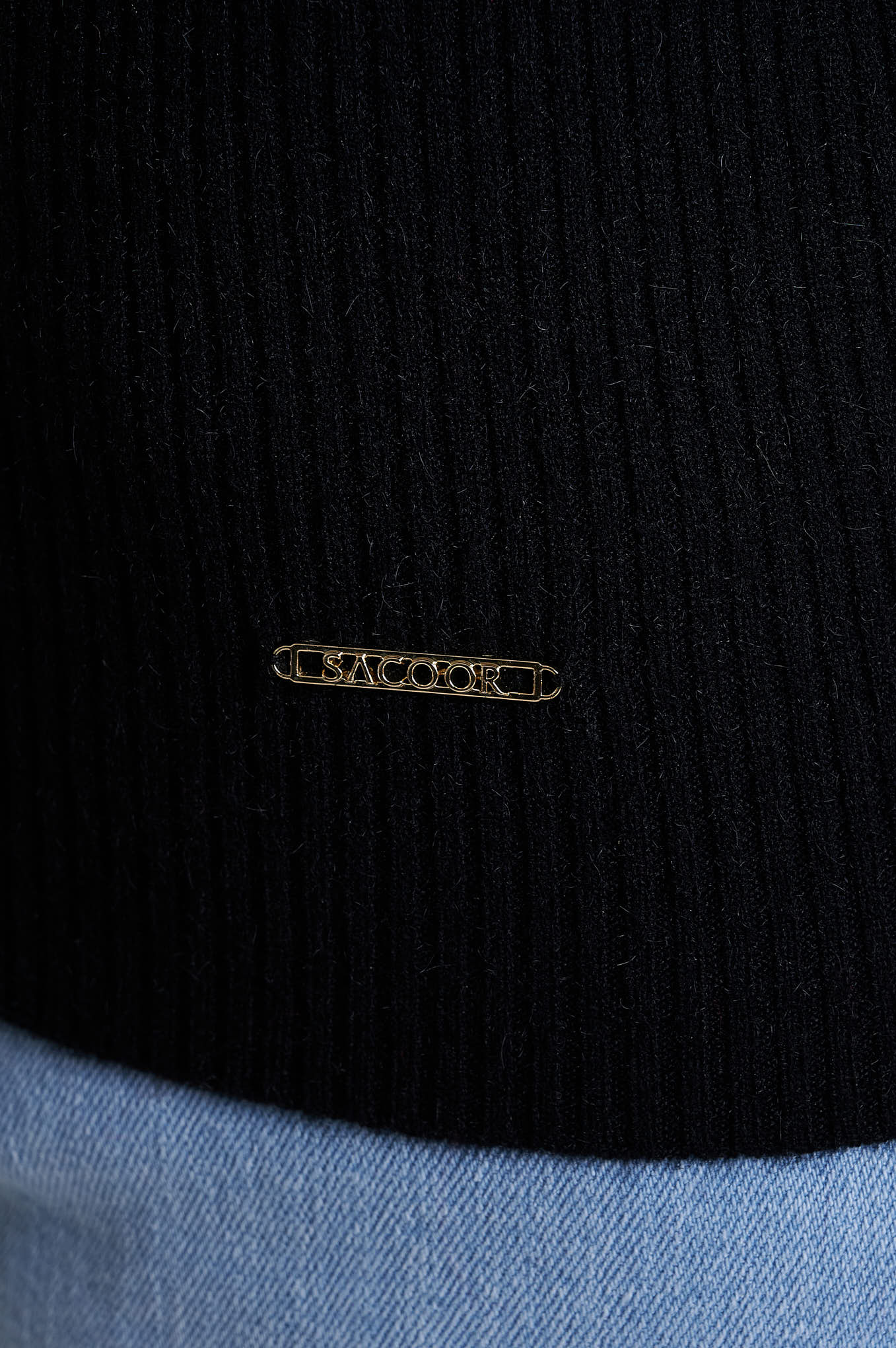 Sweater with frilled collar and cuff - Image 8