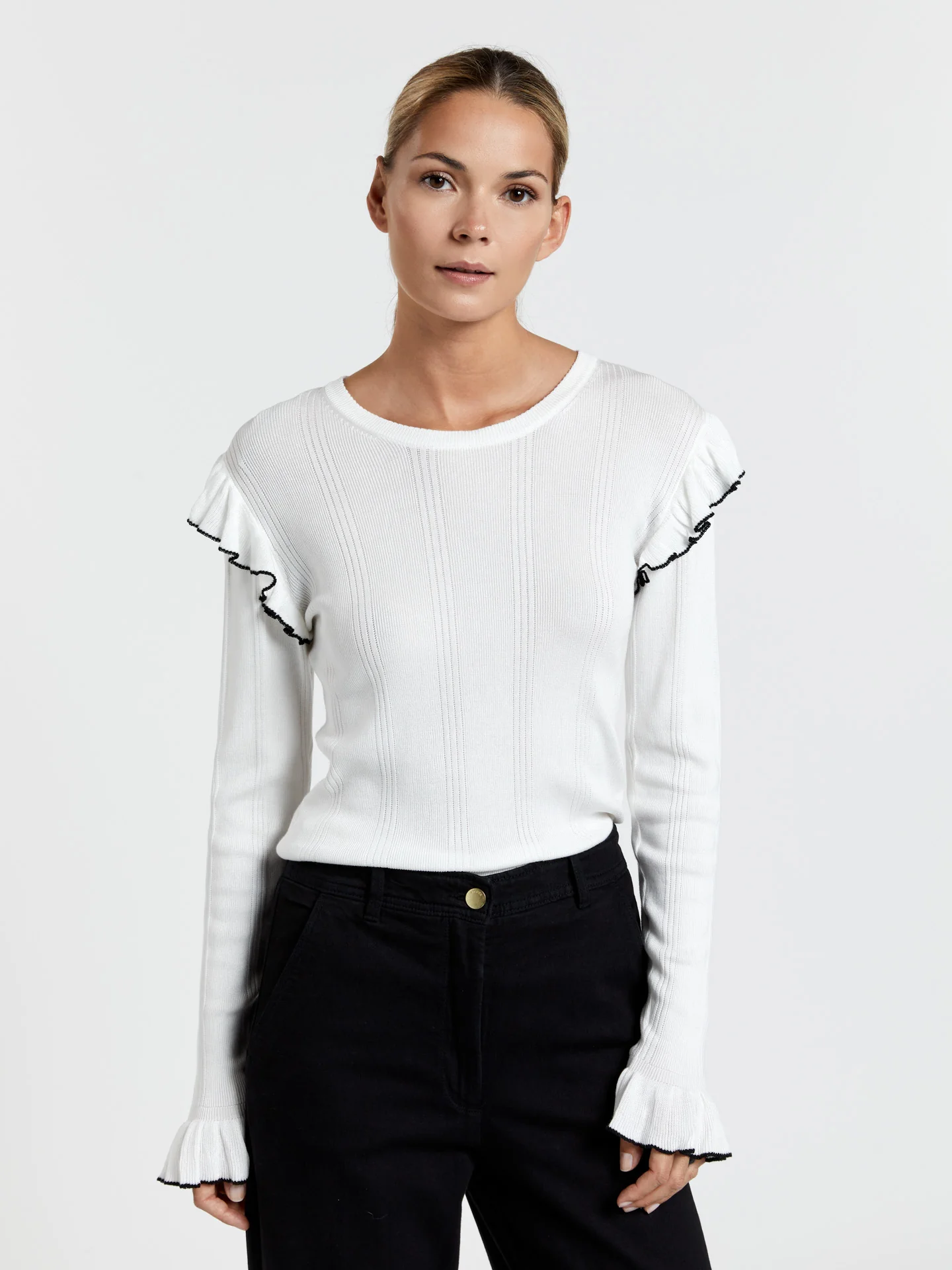 Sweater with ruffle details - Image 5
