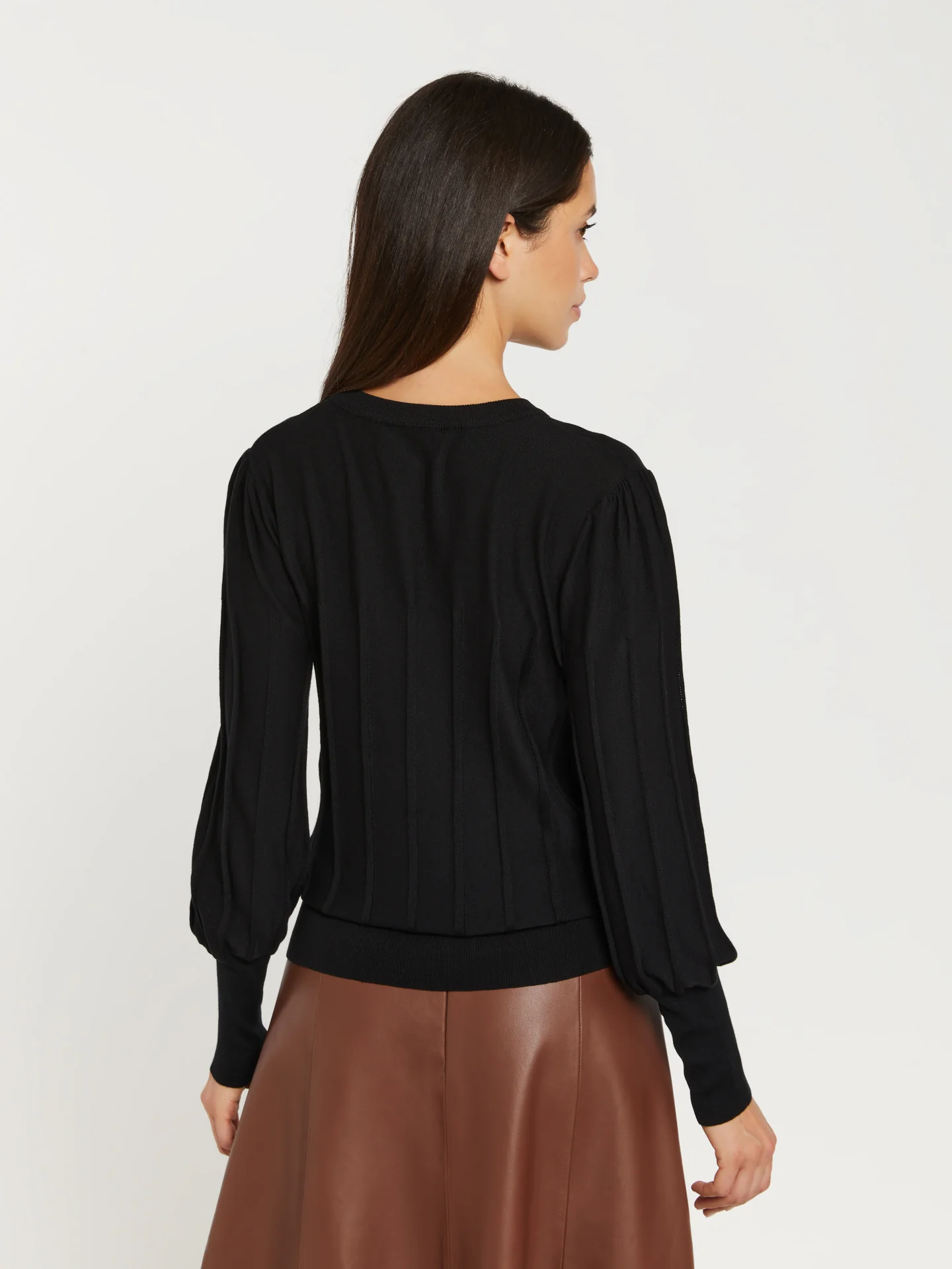 Sweater with voluminous sleeves - Image 3