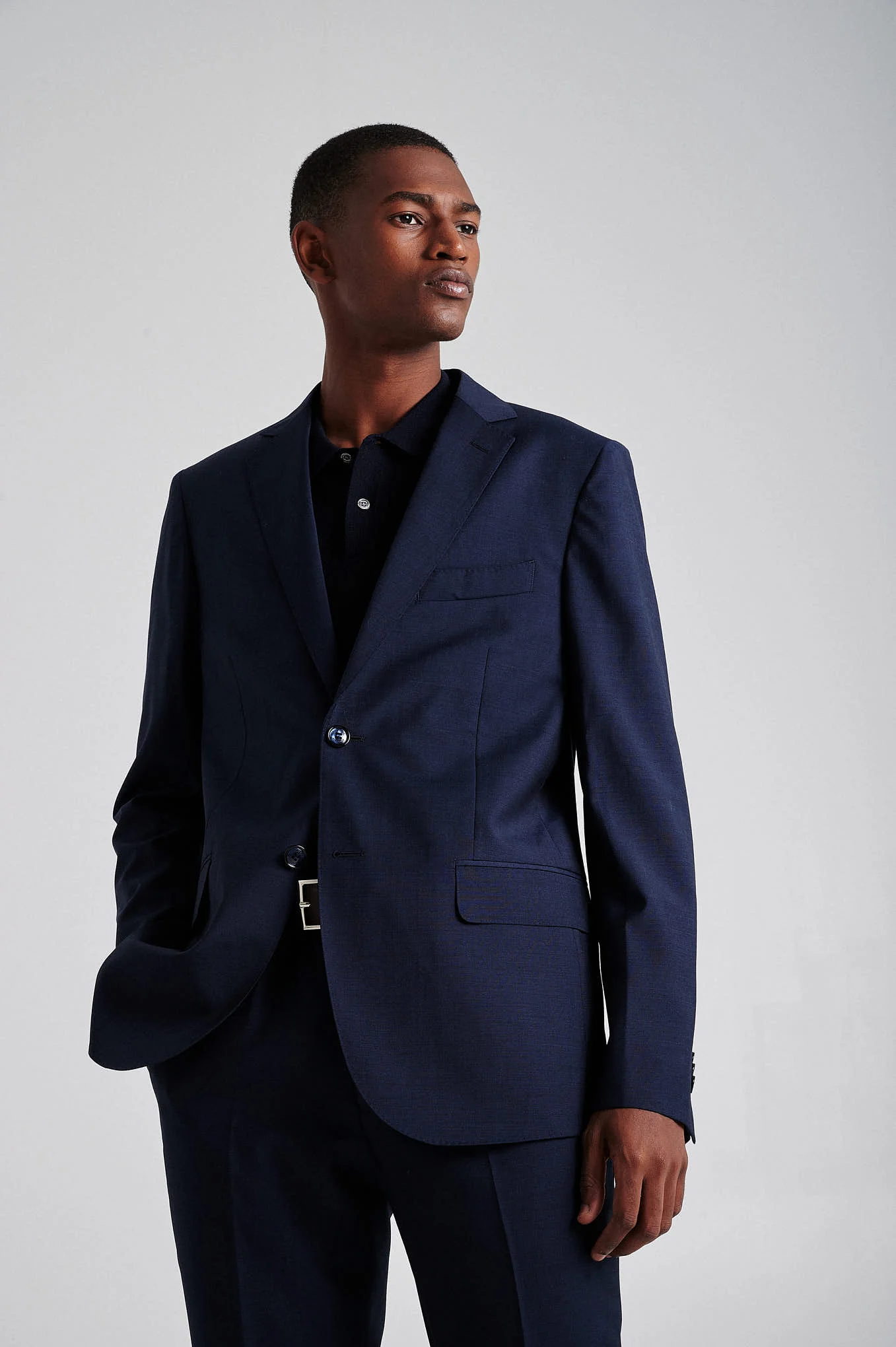 Tailored fit ultra-light suit - Image 3