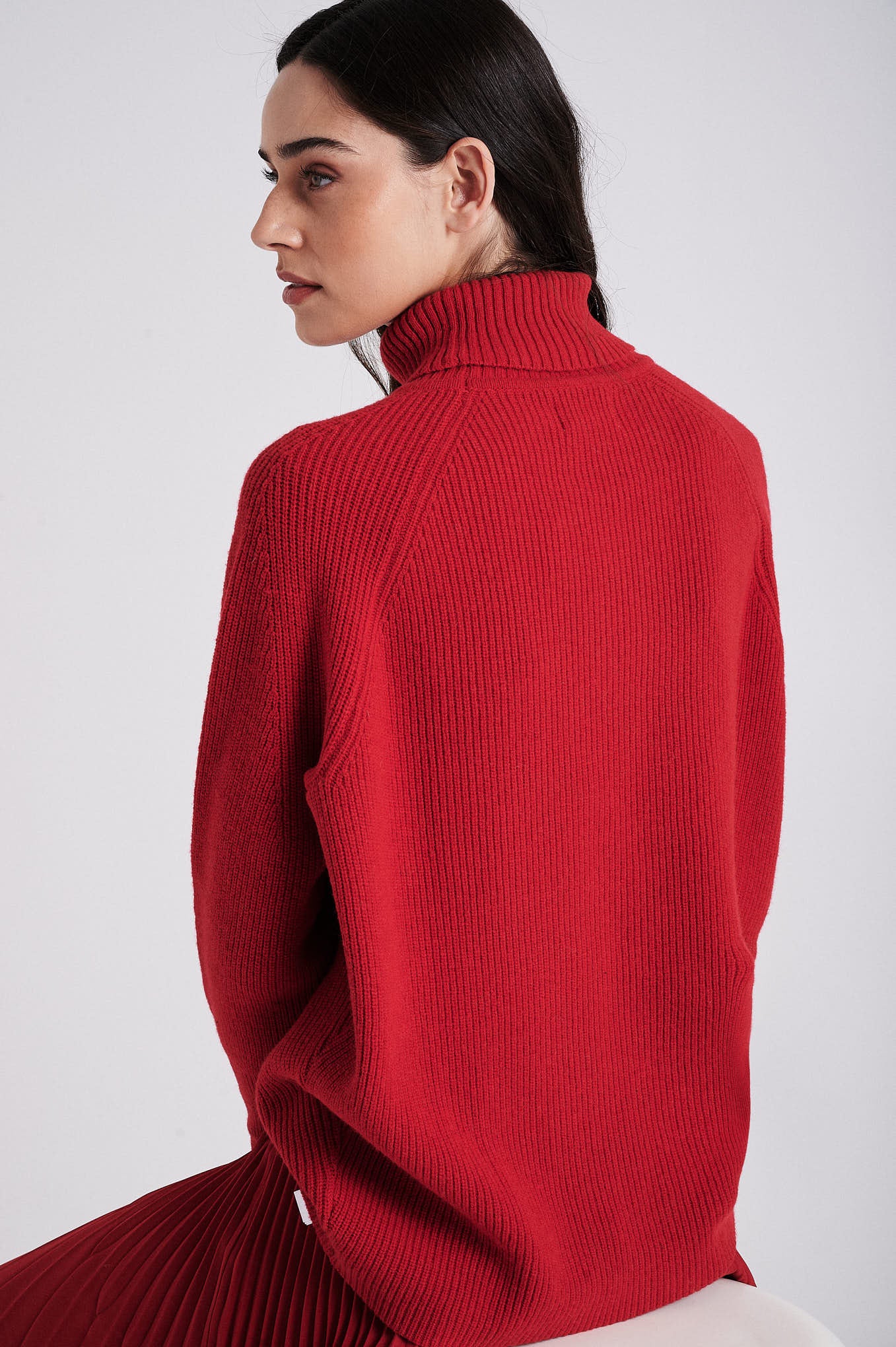 Turtle neck loose fit sweater - Image 8