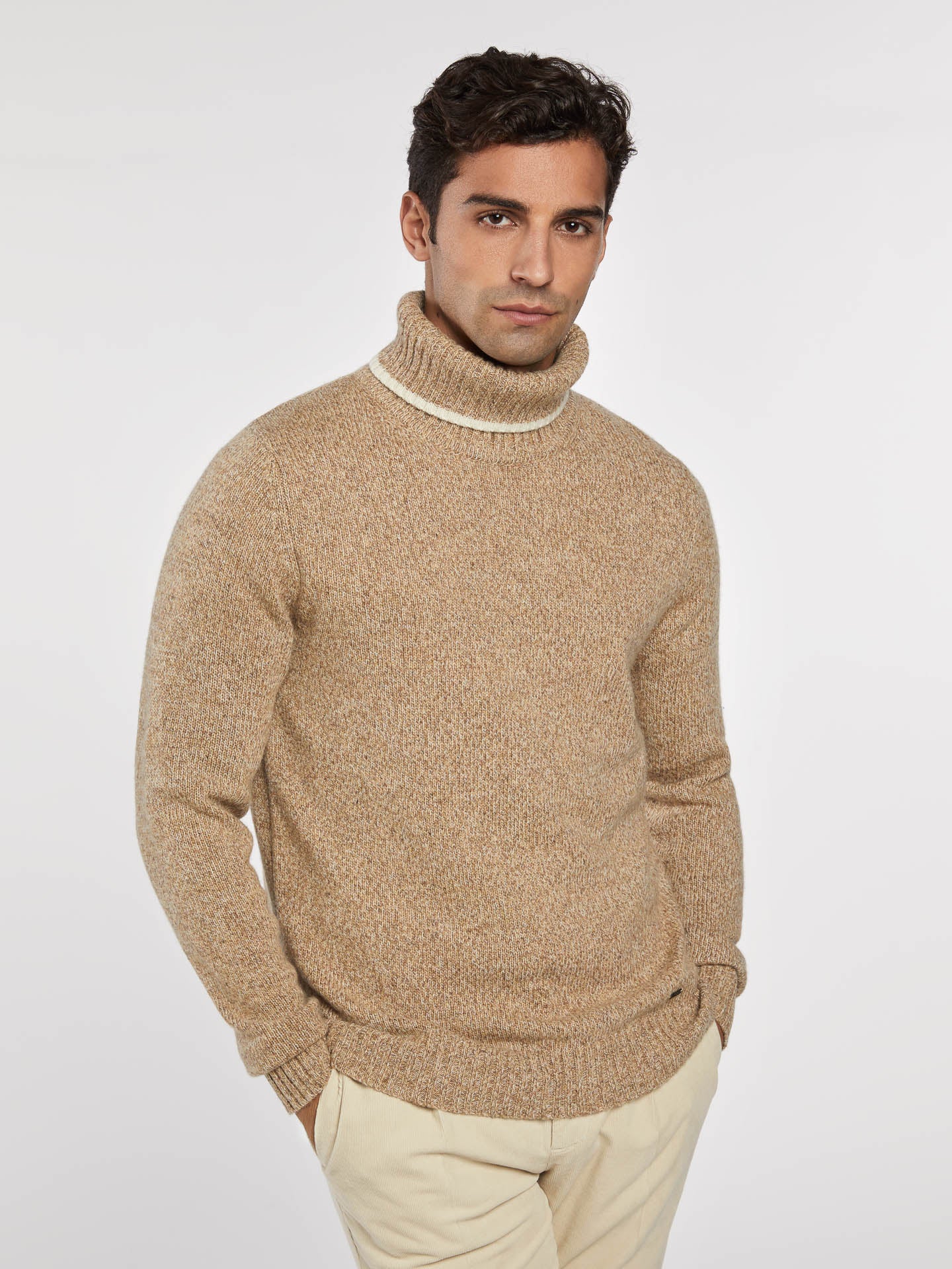 Turtle neck sweater - Image 2