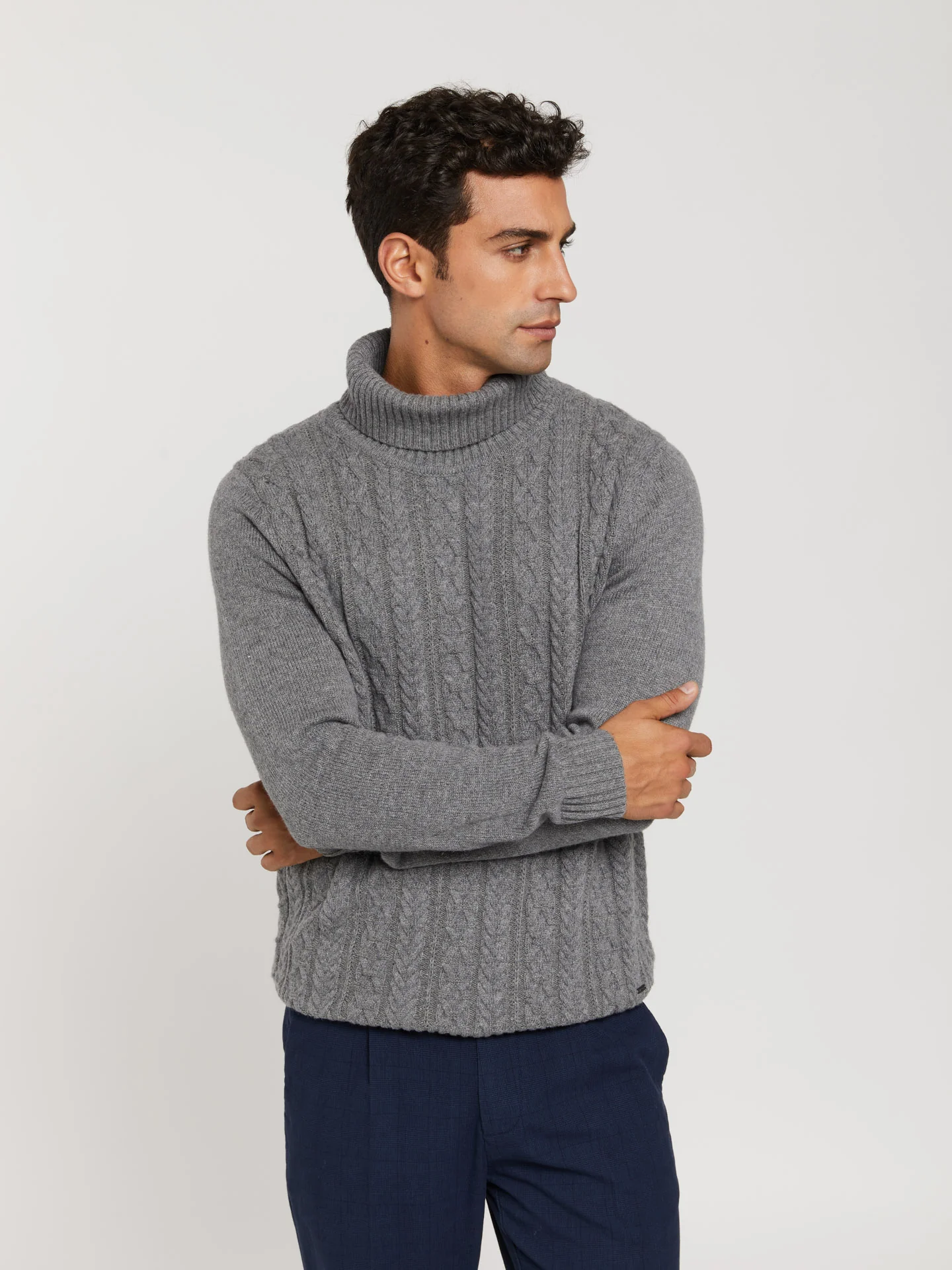 Turtle neck sweater with cables - Image 10