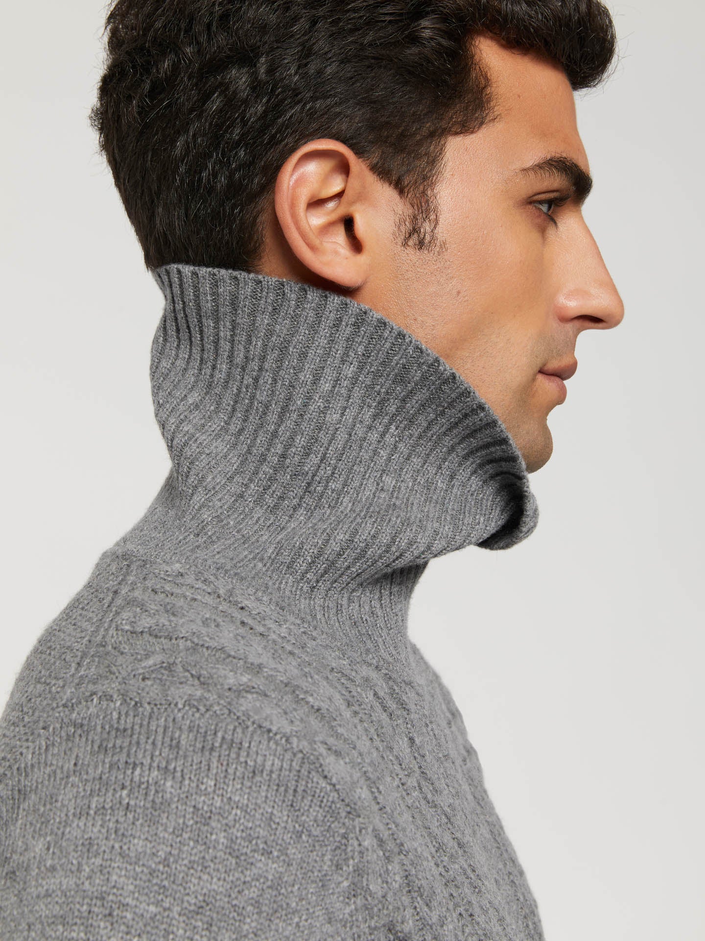 Turtle neck sweater with cables - Image 9