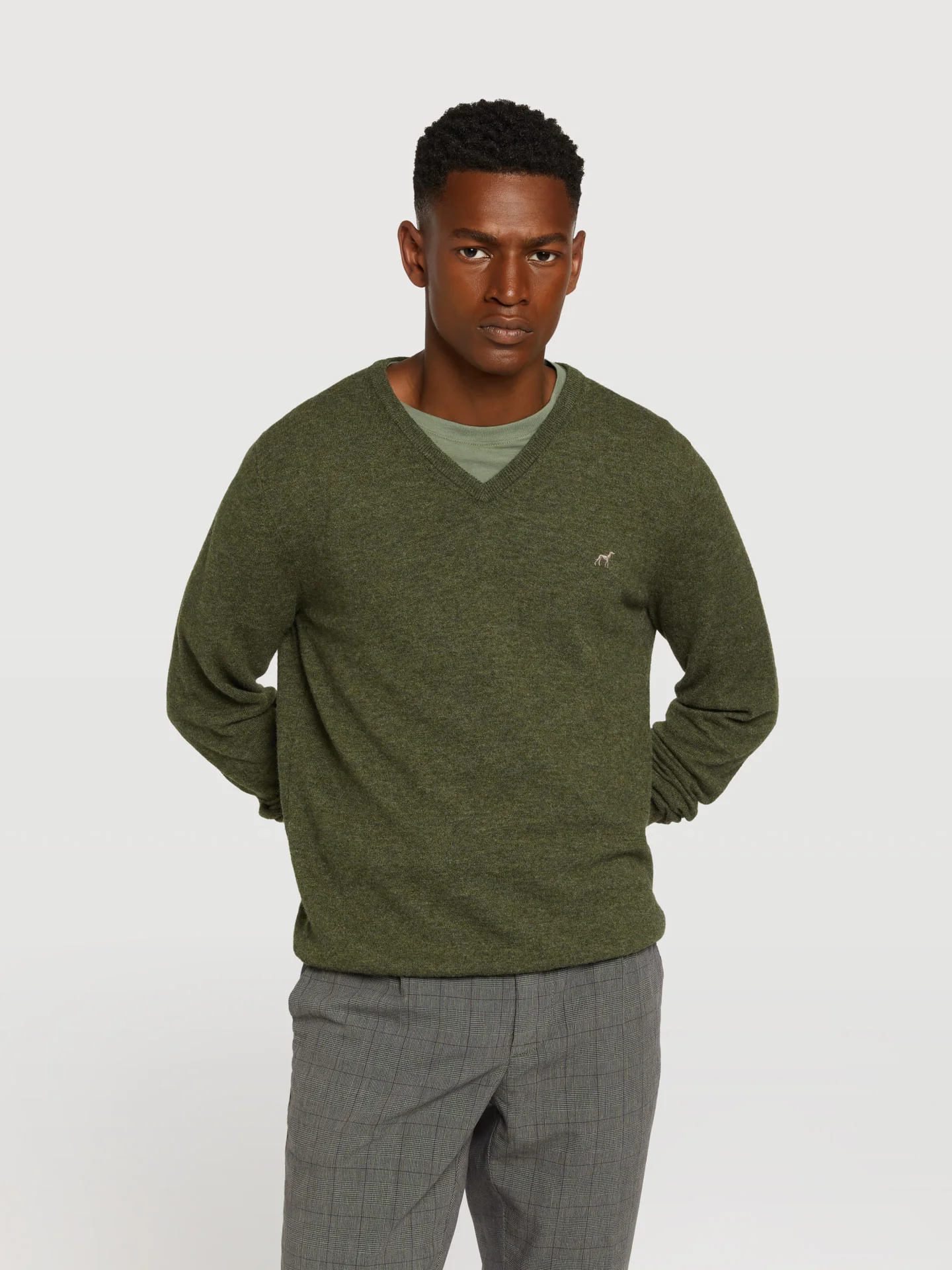 V-neck sweater - Image 13