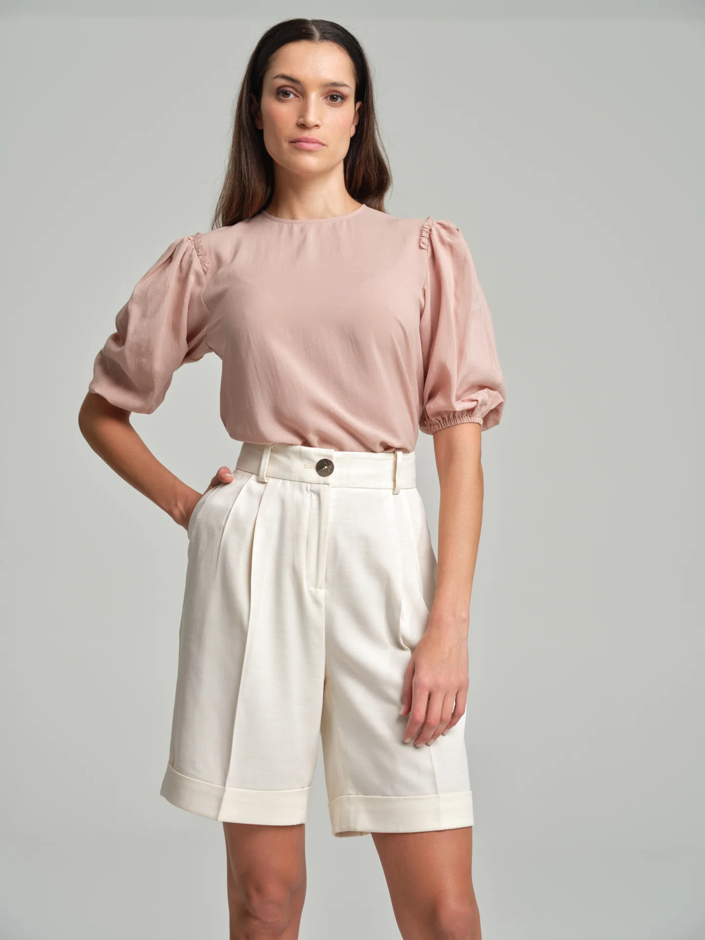 Volume short blouse with frilled shoulders - Image 4