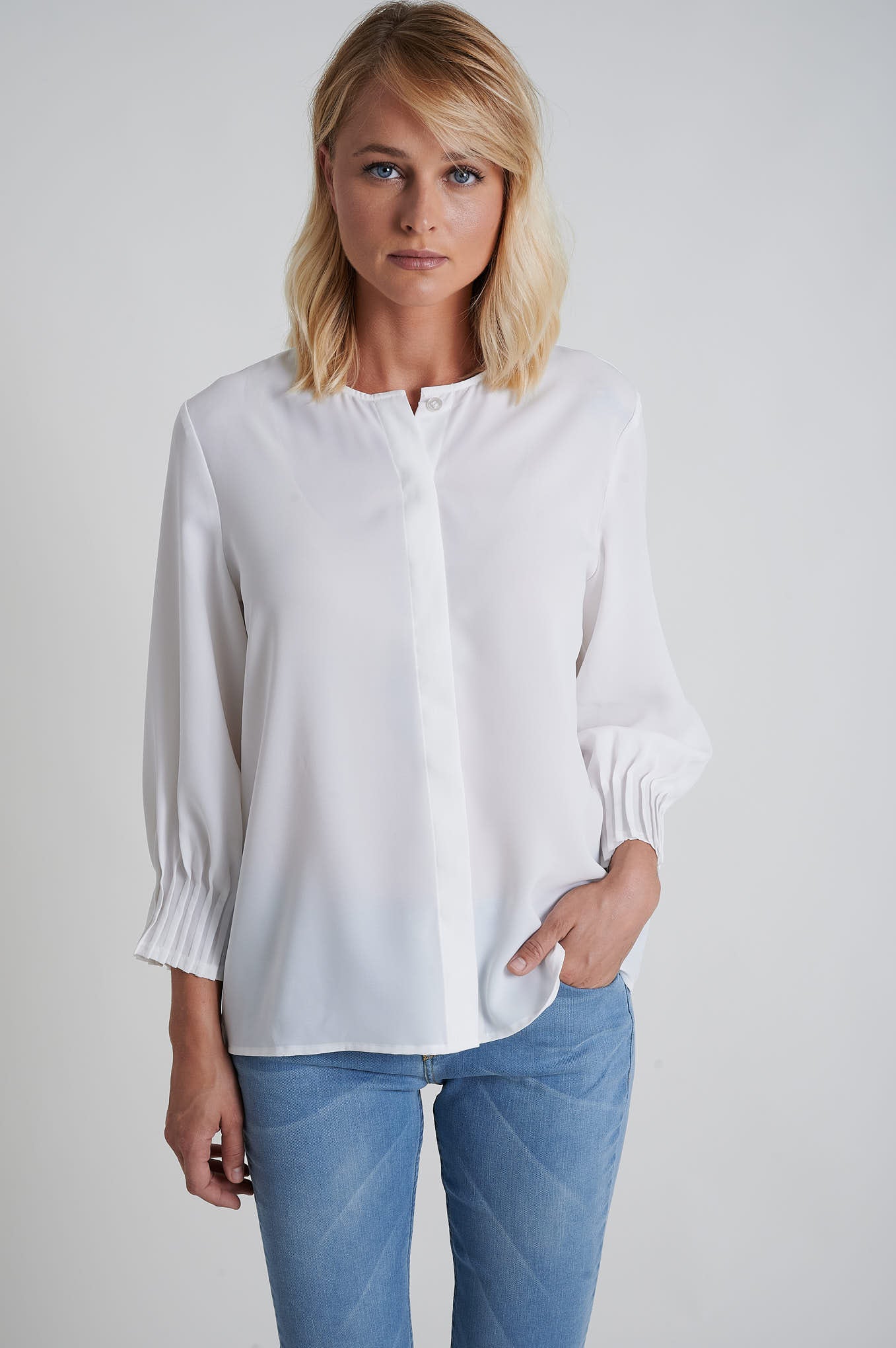 Women's Casual Slim Fit Jeans - Image 4