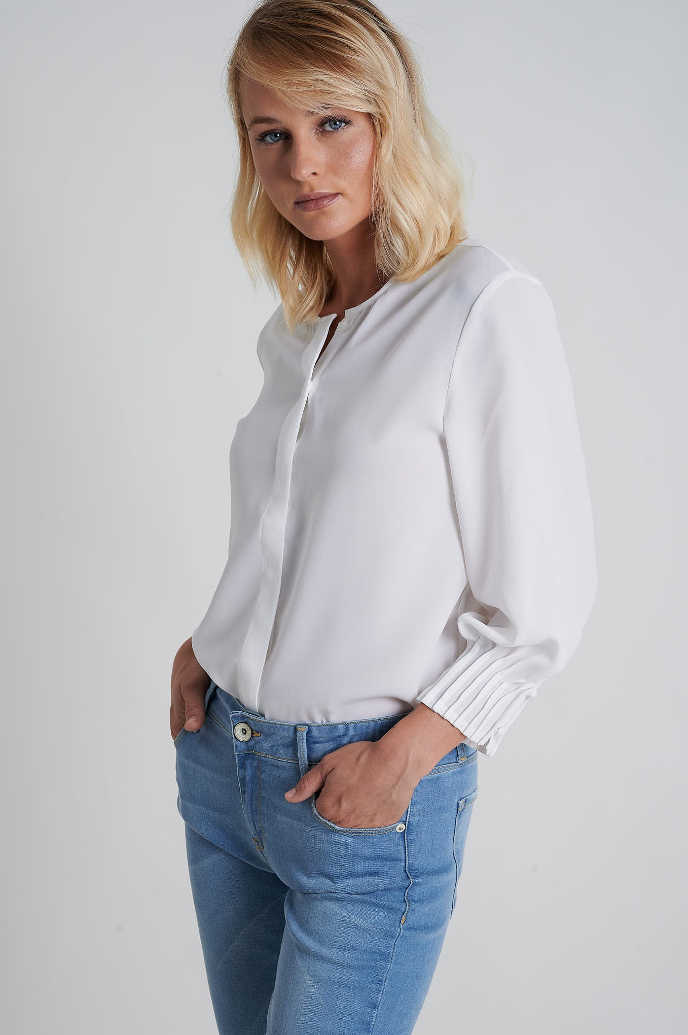 Women's Casual Slim Fit Jeans - Image 5
