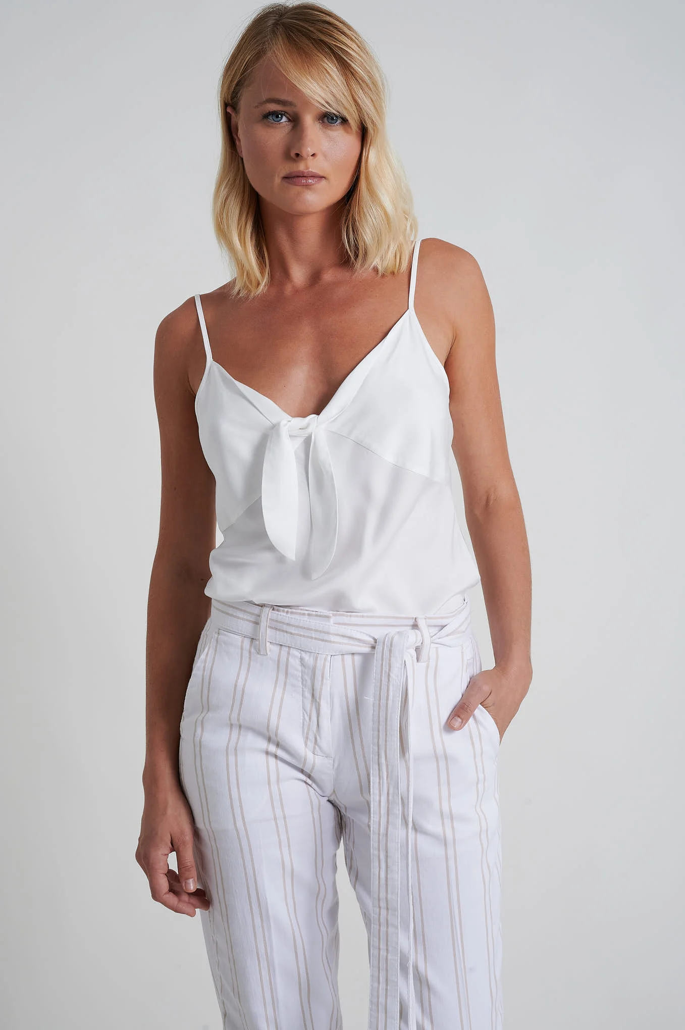 Women's chino pants with stripes - Image 5