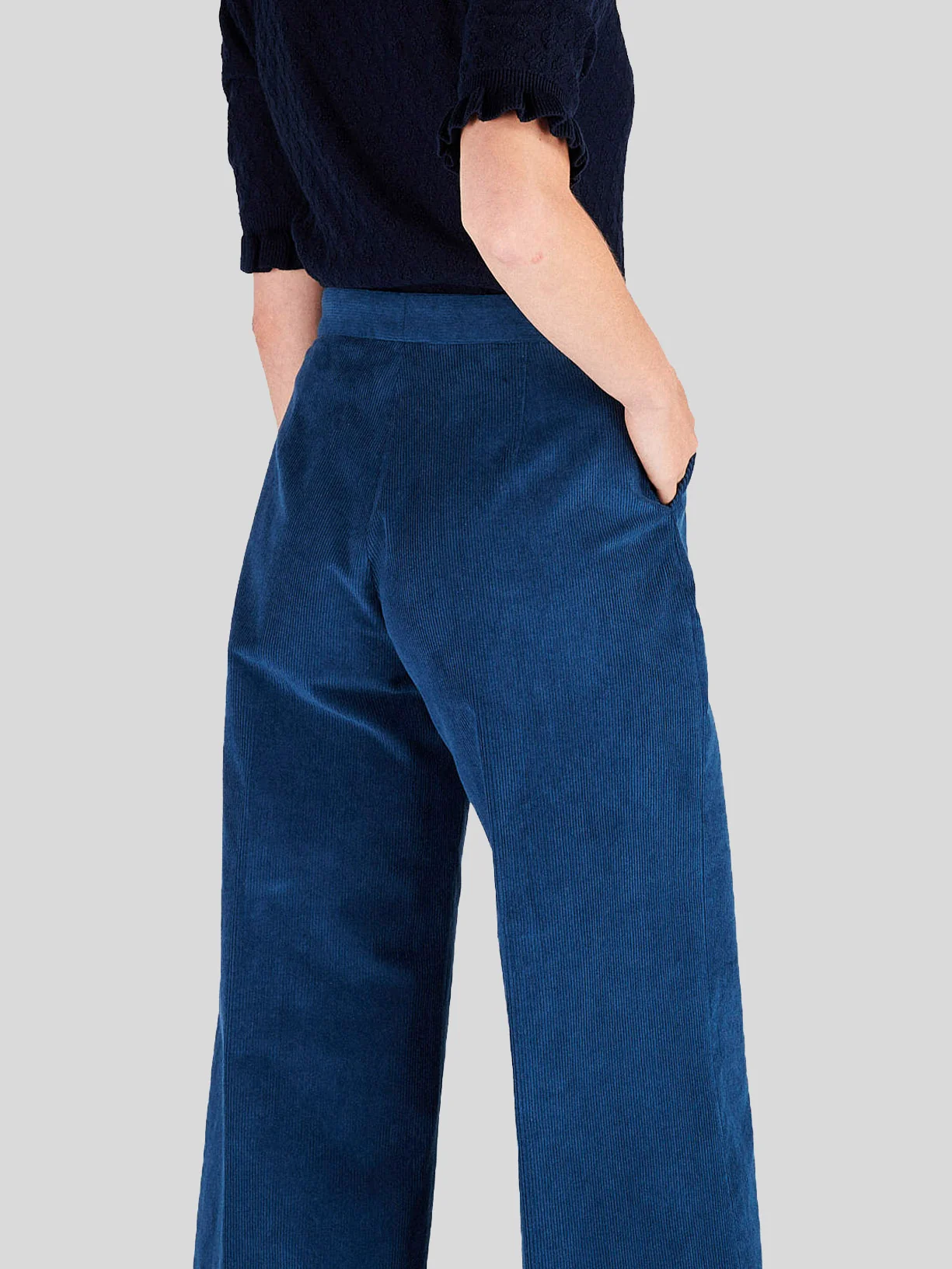 Women's Classic Loose Fit trousers - Image 5