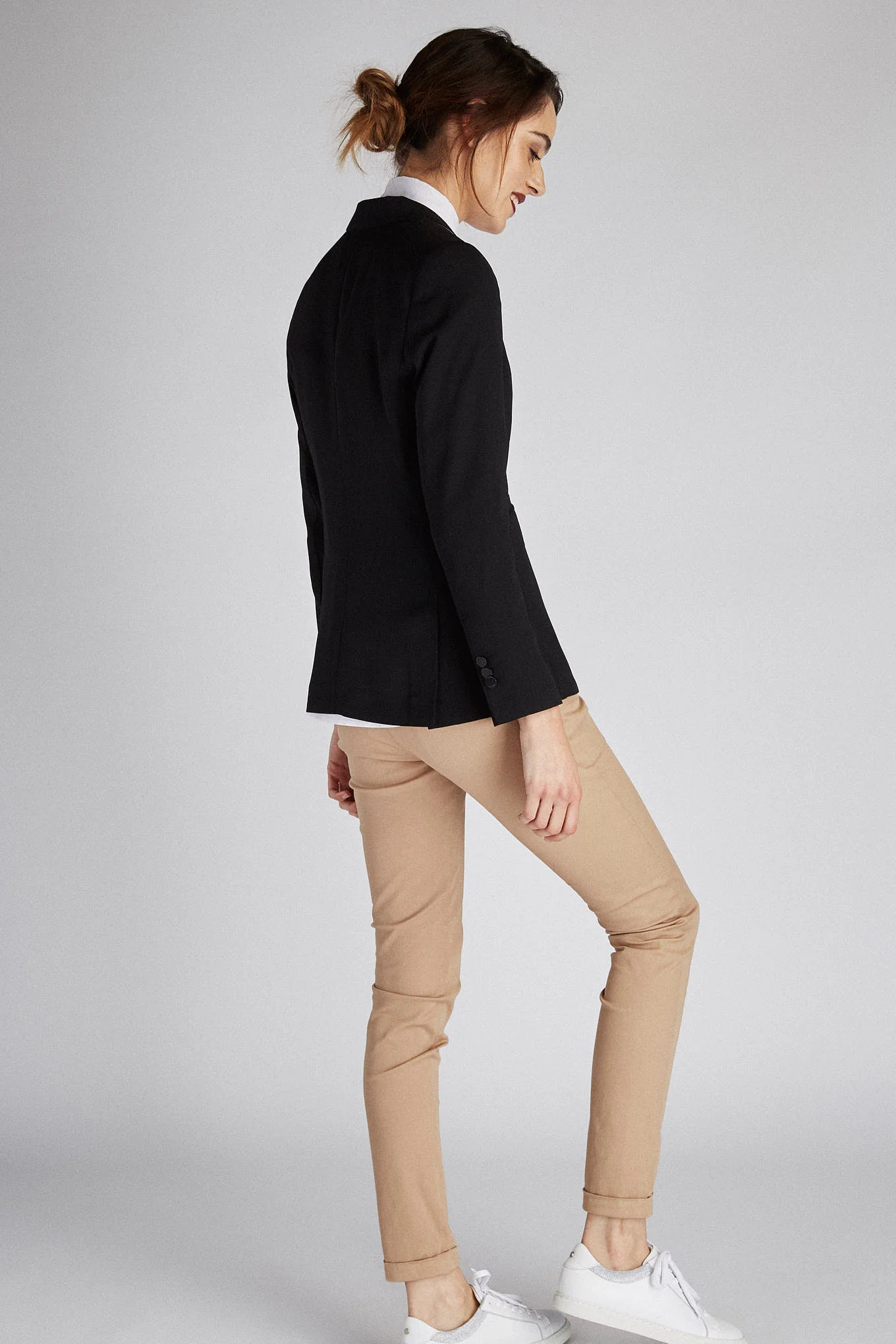 Women's Classic Slim Fit Blazer - Image 4