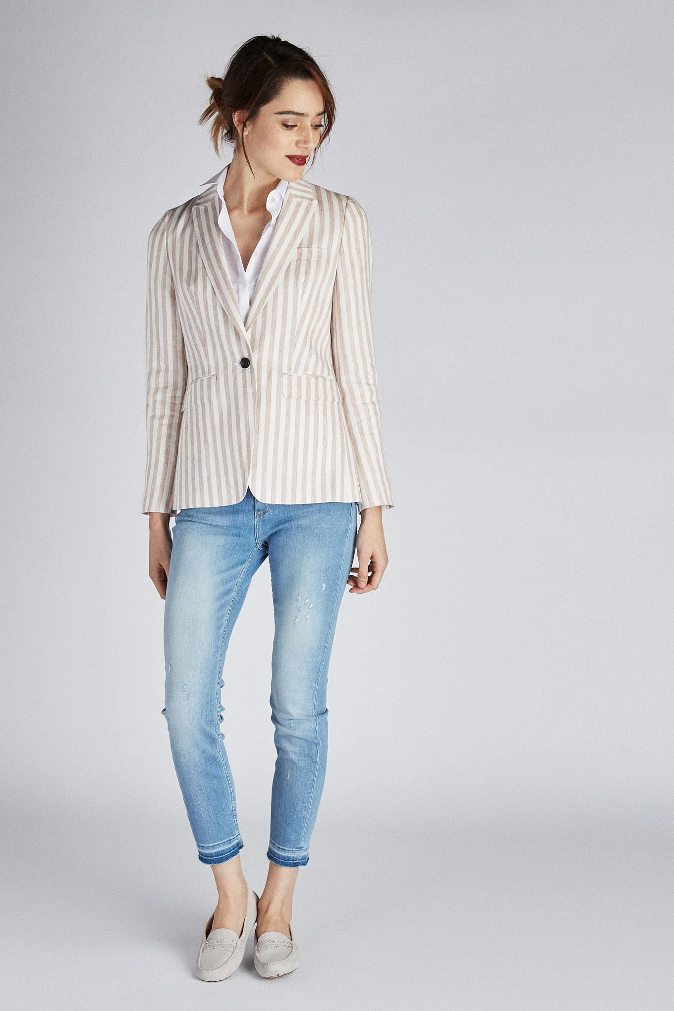 Women's Classic Slim Fit Linen Blazer - Image 3