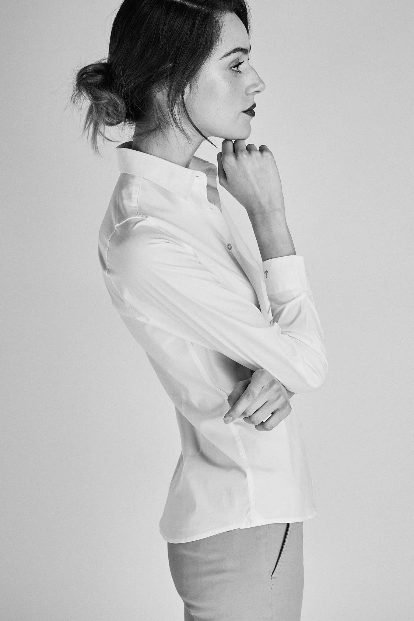Women's Classic Slim Fit Shirt - Image 9