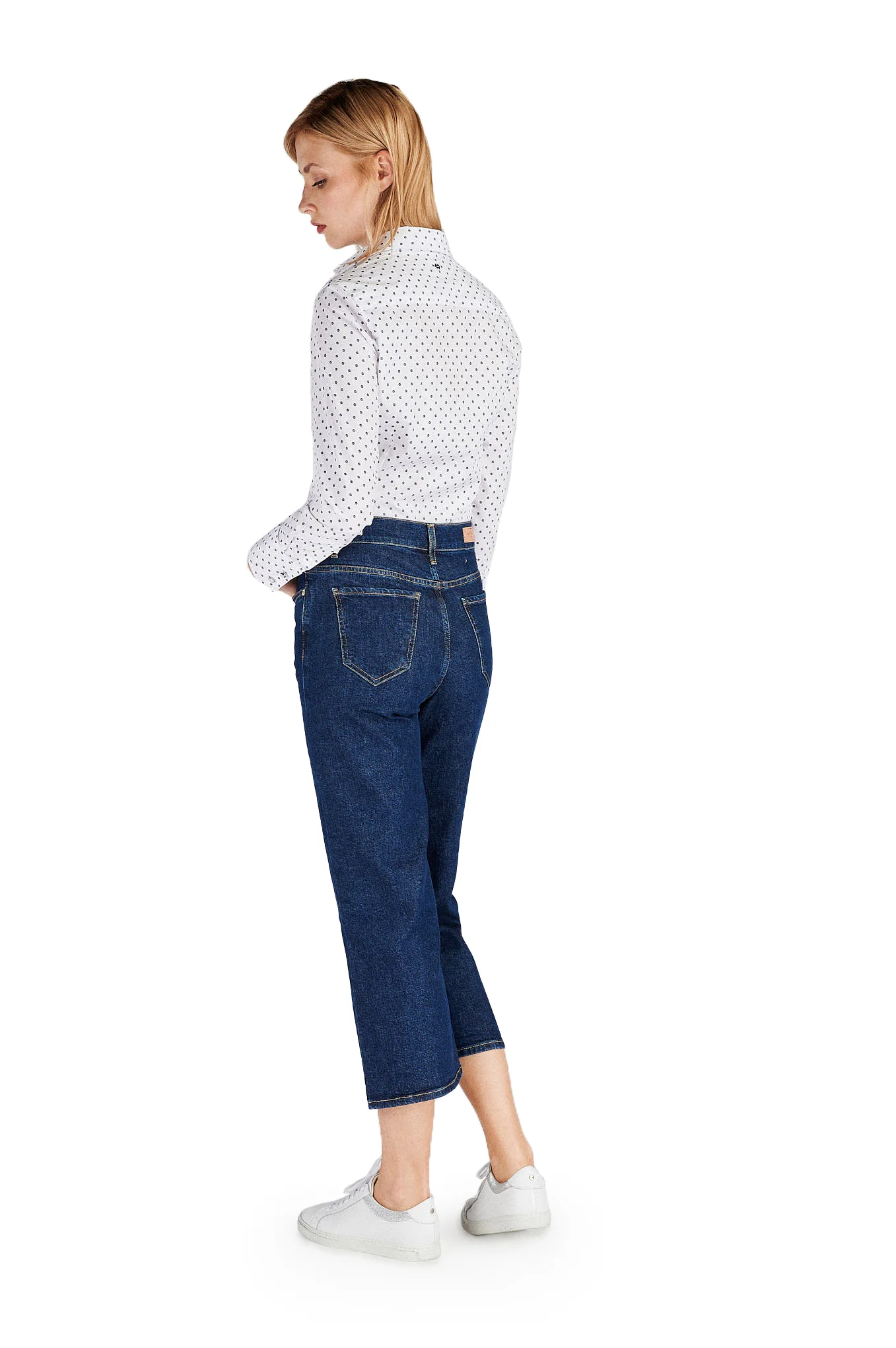 Women's Classic Slim Fit Shirt - Image 2