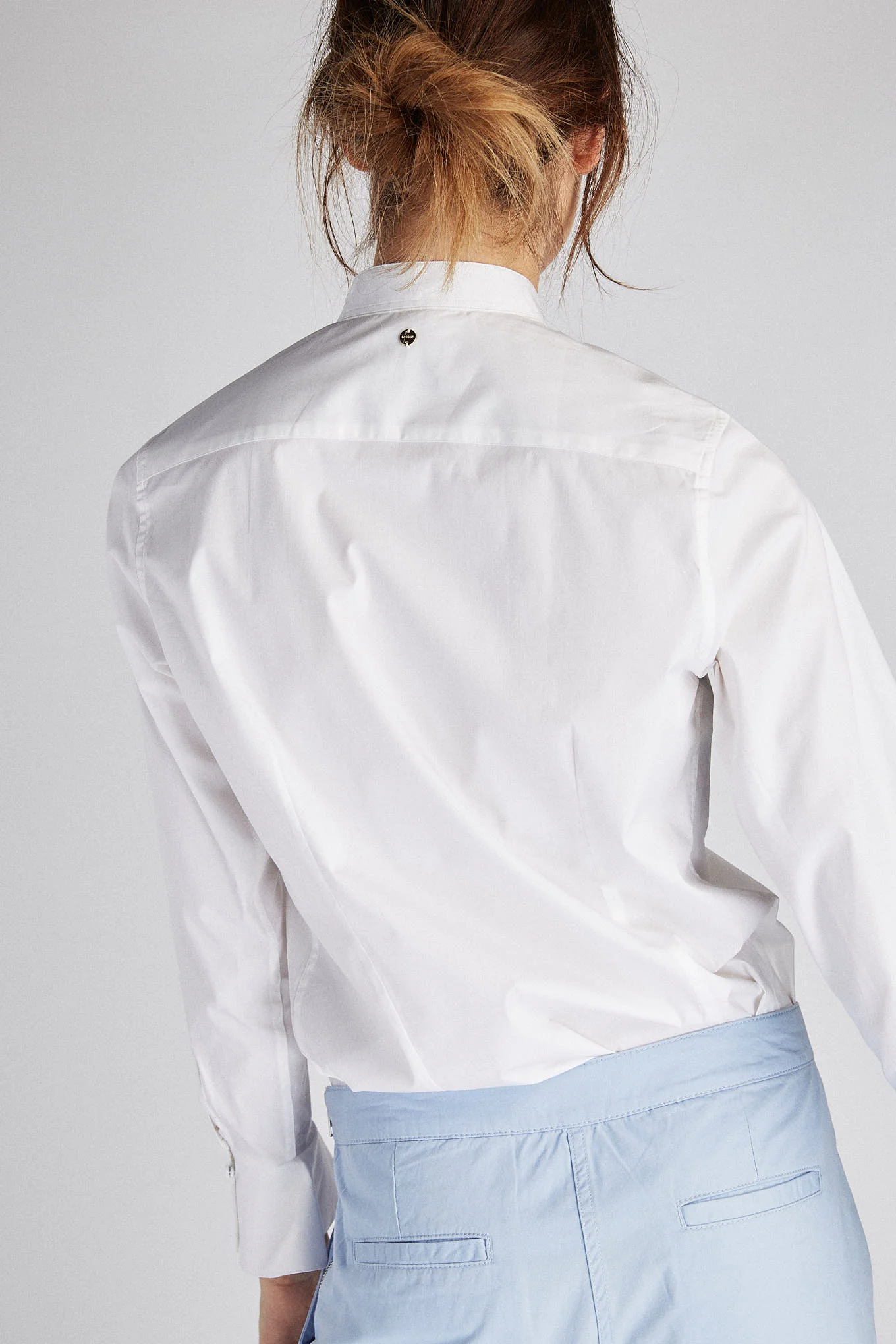 Women's Classic Slim Fit Shirt with Balloon Cuff - Image 4