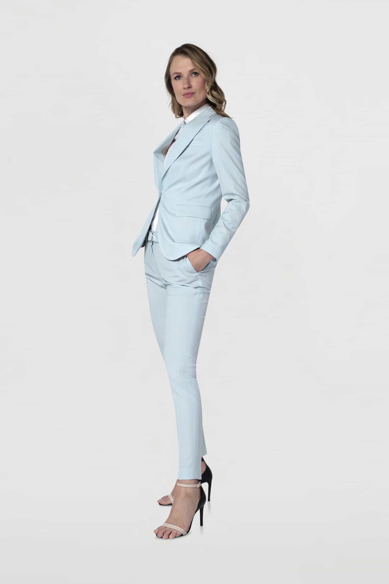 Women's Classic Slim Fit Travel Suit - Image 4