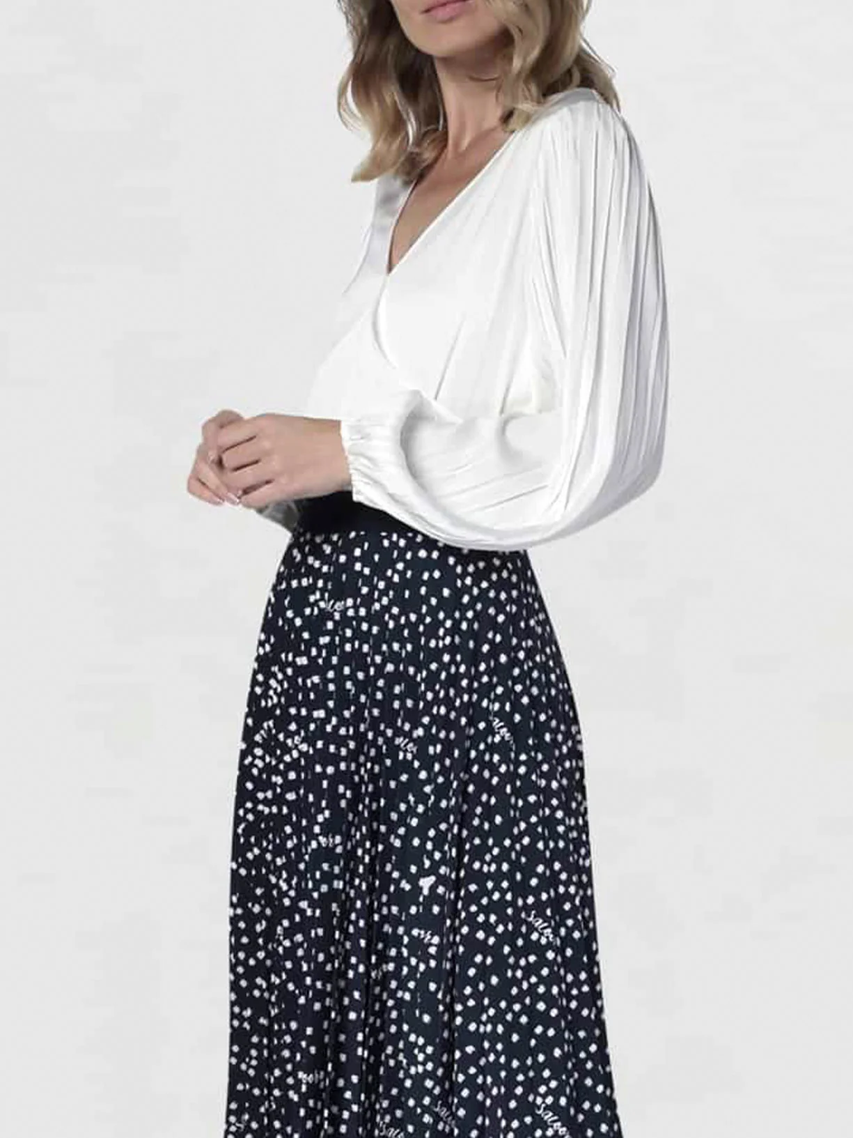 Women's Loose Fit Fantasy Blouse - Image 4