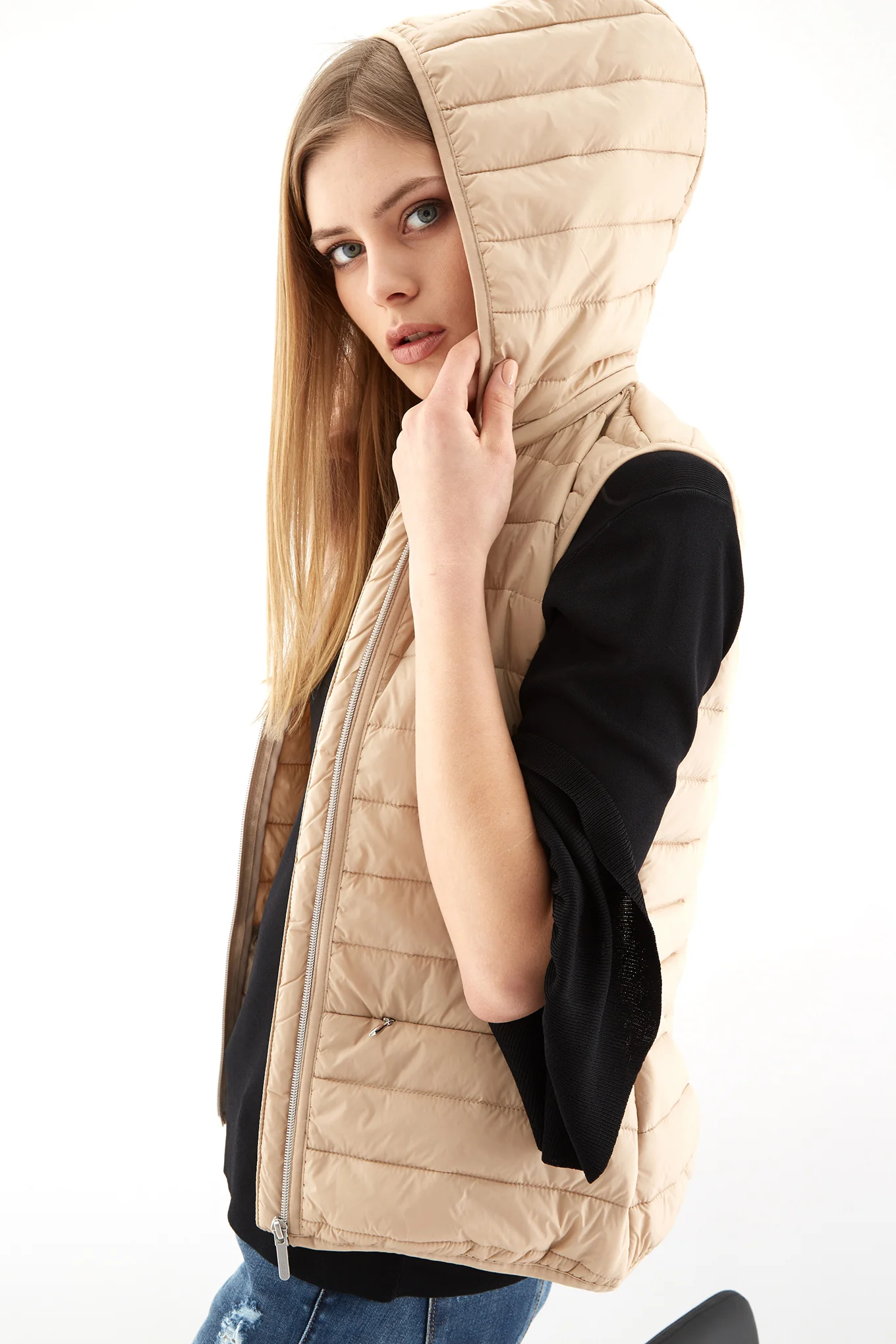 Women's Quilted Vest - Image 8